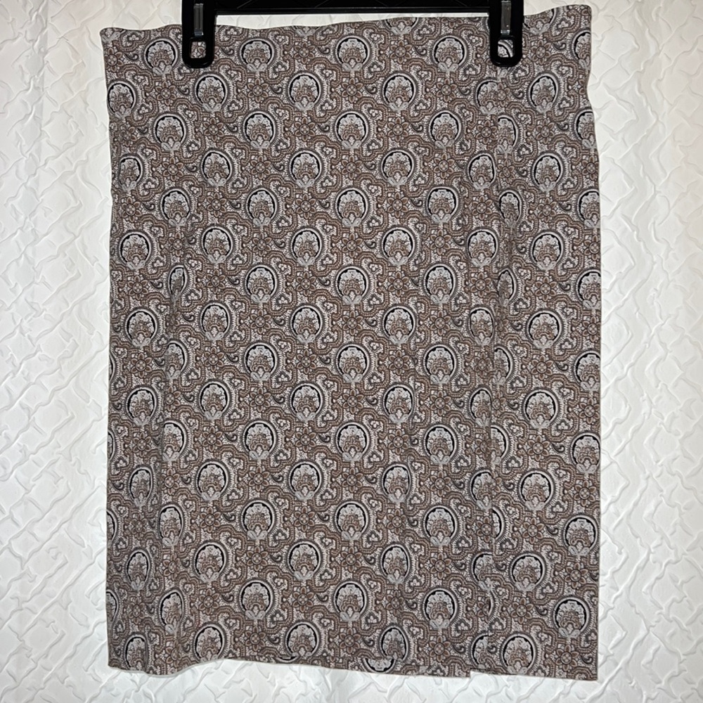Van Heusen skirt— stretch